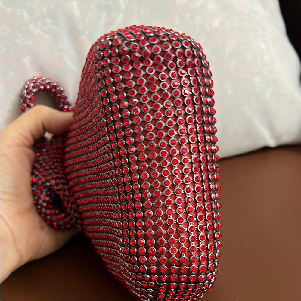 Elegant Red Beaded Women's collectible Bag - Picture 5 of 8